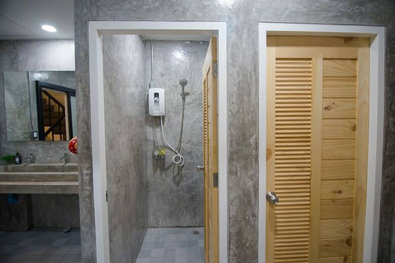 Hotel Suree House