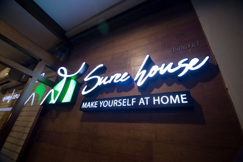 Hotel Suree House