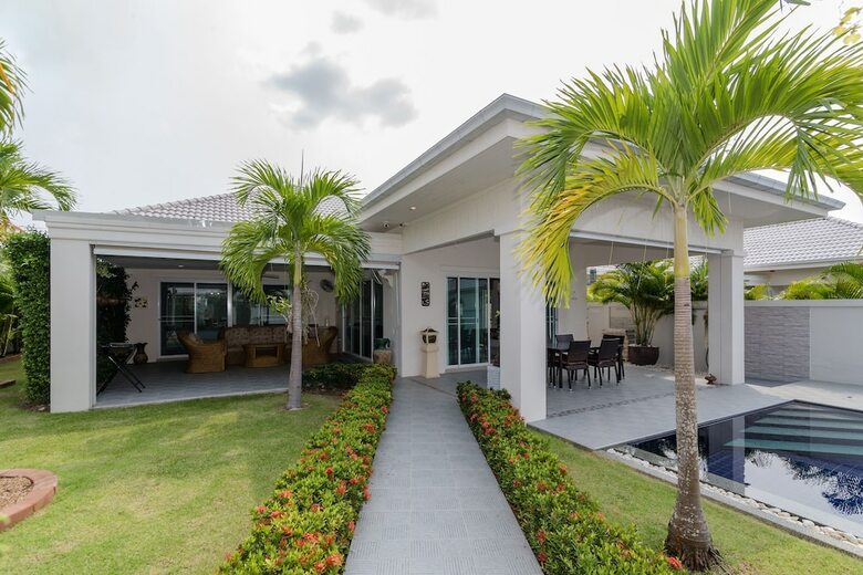 Private Pool Villa With 3 Bedrooms L67