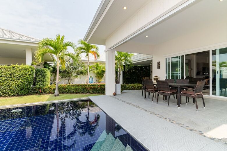 Private Pool Villa With 3 Bedrooms L67
