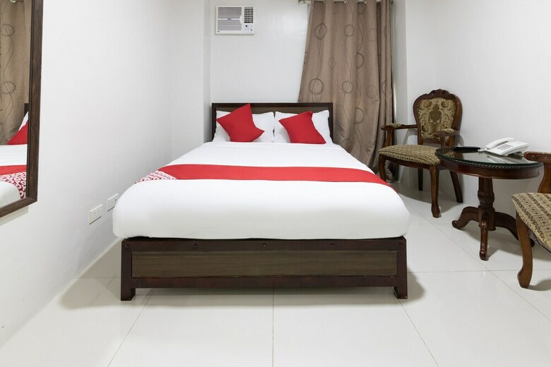 Hotel Oyo 152 Sangco Condotel