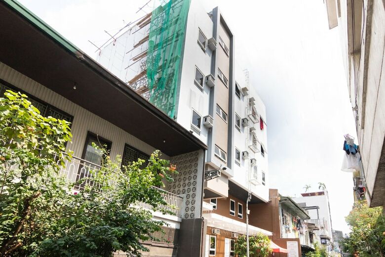Hotel Oyo 152 Sangco Condotel