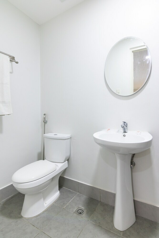Hotel Oyo 152 Sangco Condotel