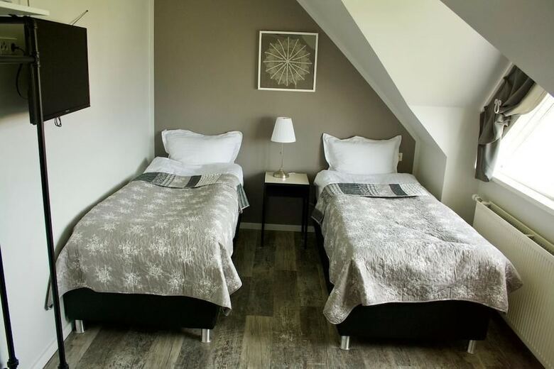 Hotel Akkeri Guesthouse