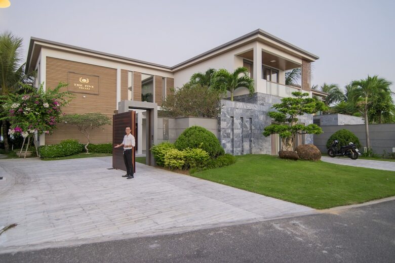 The Five Stars Villa