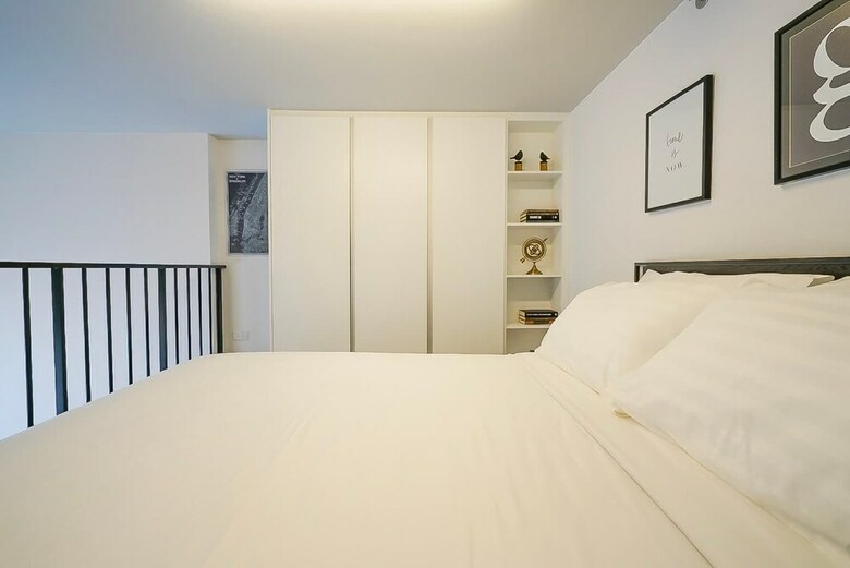 Q-box Hotel Bangkok Blossom