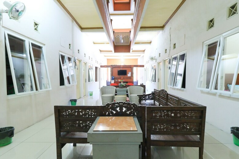 Hotel Babussalam Homestay