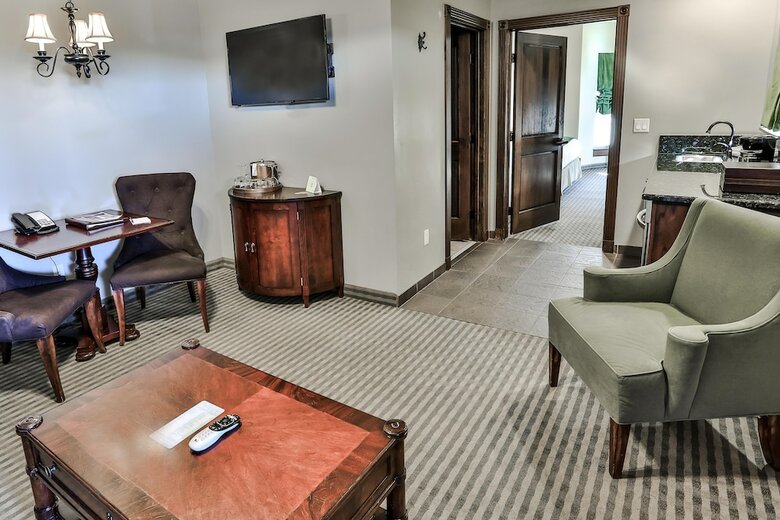 Hotel The Springs Resort & Spa