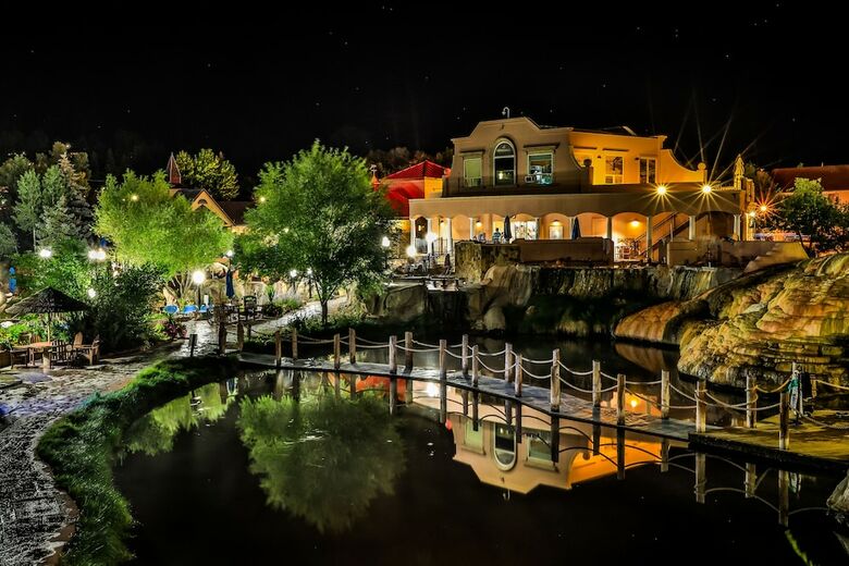 Hotel The Springs Resort & Spa