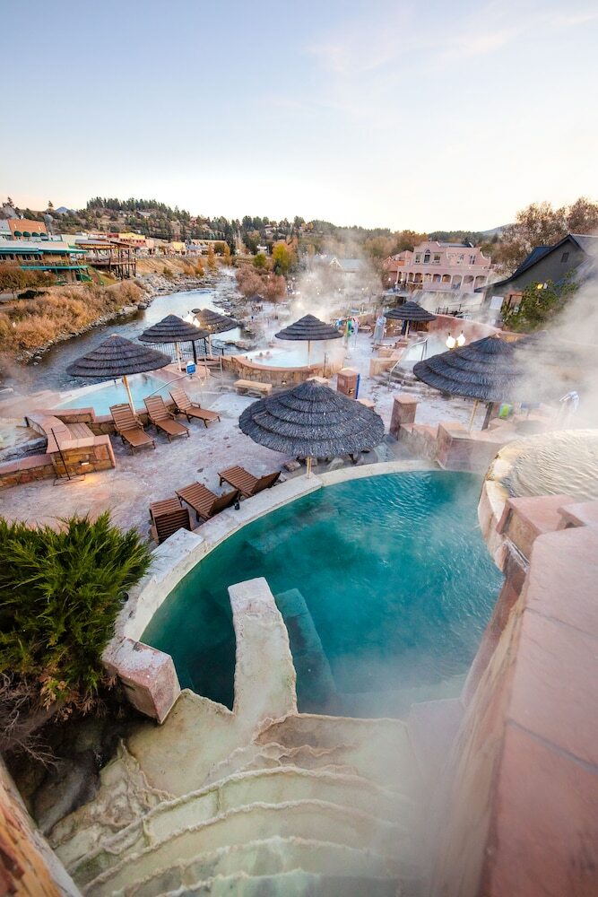Hotel The Springs Resort & Spa