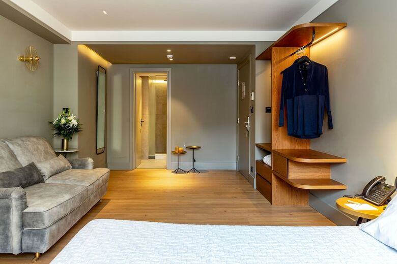 Hotel Bob W Eolou