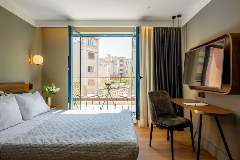 Hotel Bob W Eolou