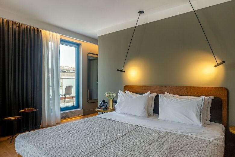 Hotel Bob W Eolou