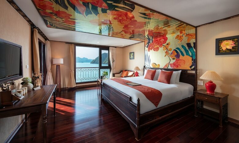 Indochine Cruise Lan Ha Bay