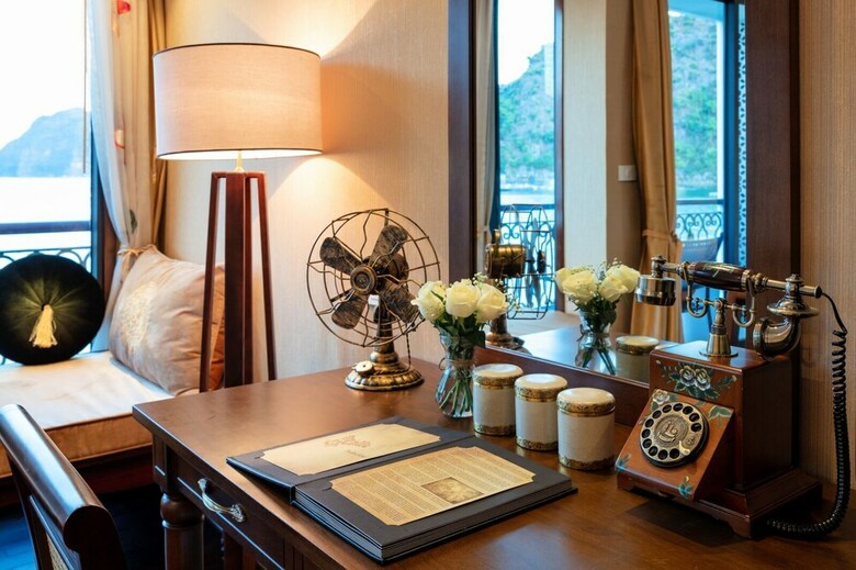 Indochine Cruise Lan Ha Bay