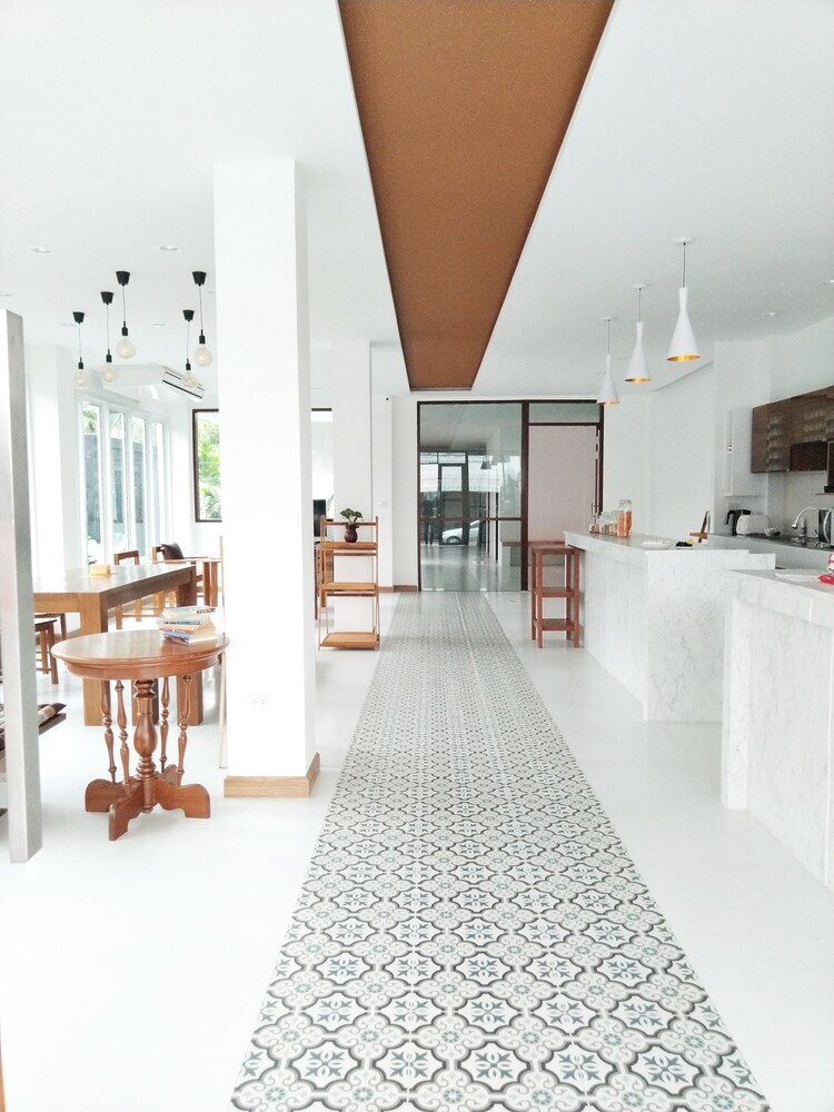 Hostal Wee Hostel