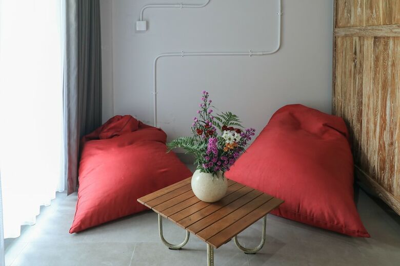 Hostal Base Guesthouse And Hostel