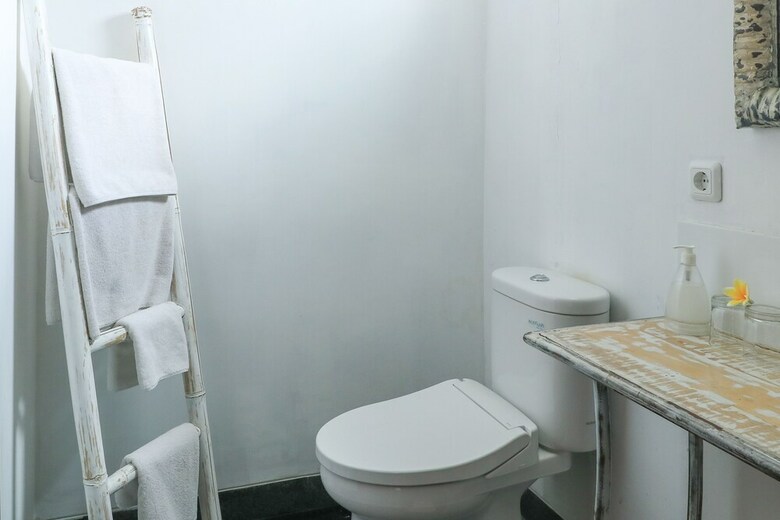 Hostal Base Guesthouse And Hostel