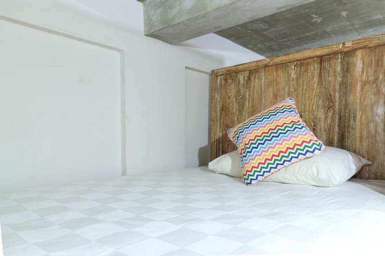 Hostal Base Guesthouse And Hostel