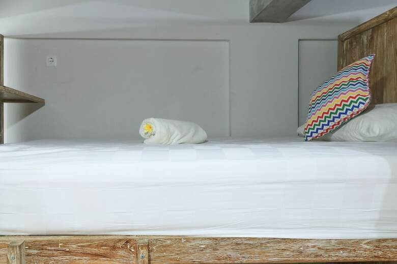Hostal Base Guesthouse And Hostel