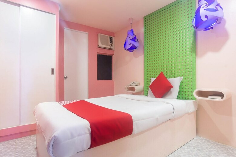 Hotel Oyo 155 Europa Breakfast And Bed