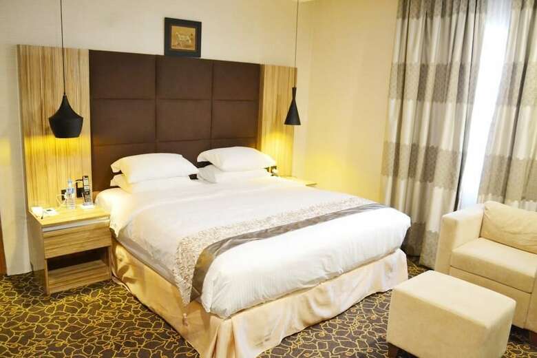 Best Premier Hotel