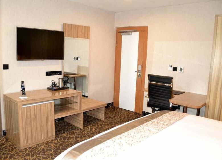Best Premier Hotel