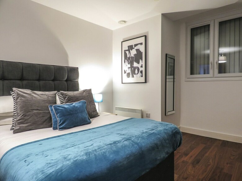 Tudors Esuites - Hagley Rd Double Bed Apartment