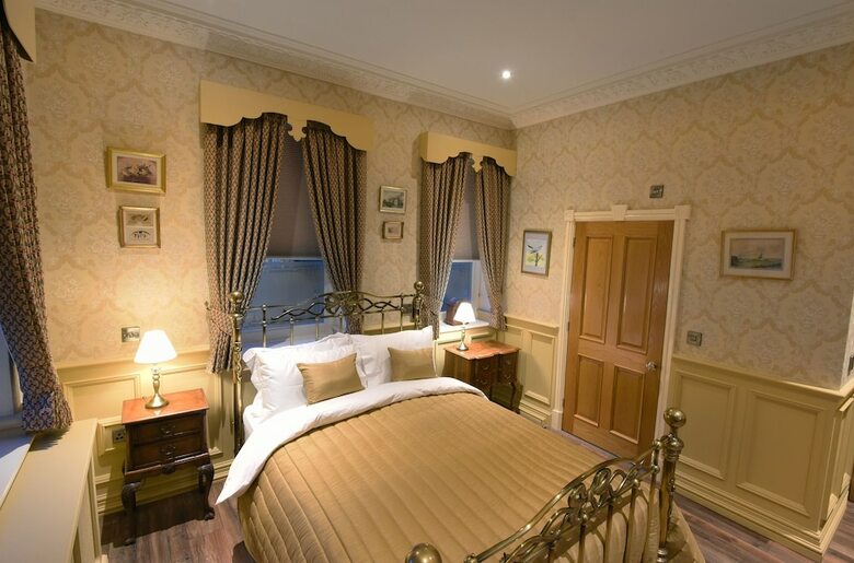 Hotel The Aston Tavern