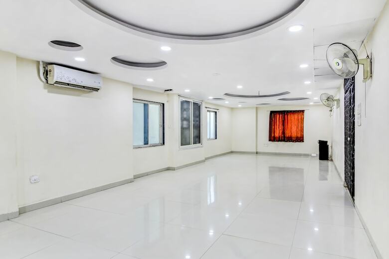 Fabhotel Sri Mayuri