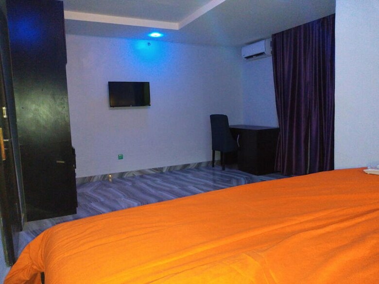 White Court View Hotel