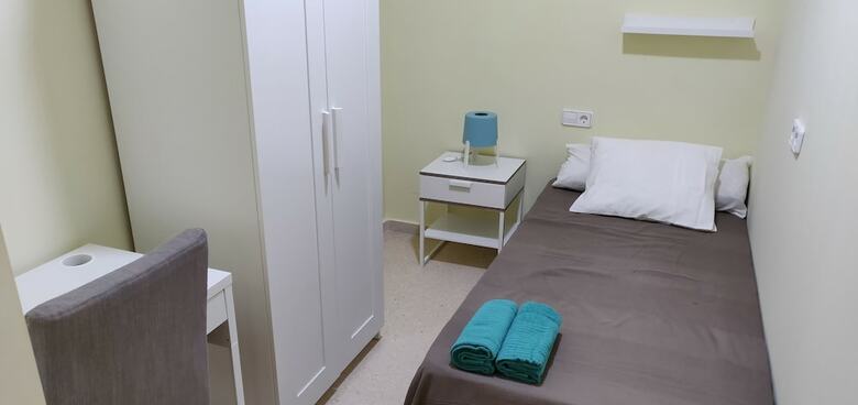 Hostal Residencia Las Claras Del Mar Menor - Hostel