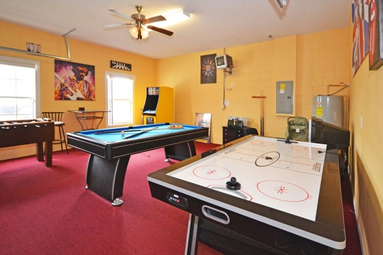 Hampton Lakes 215449