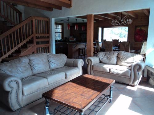 Hotel Bosques De Monterreal