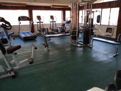 Hotel Bosques De Monterreal