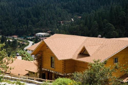 Hotel Bosques De Monterreal