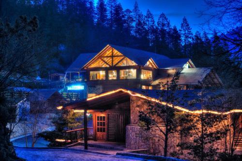 Hotel Bosques De Monterreal