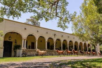 Hotel Hacienda Labor De Rivera