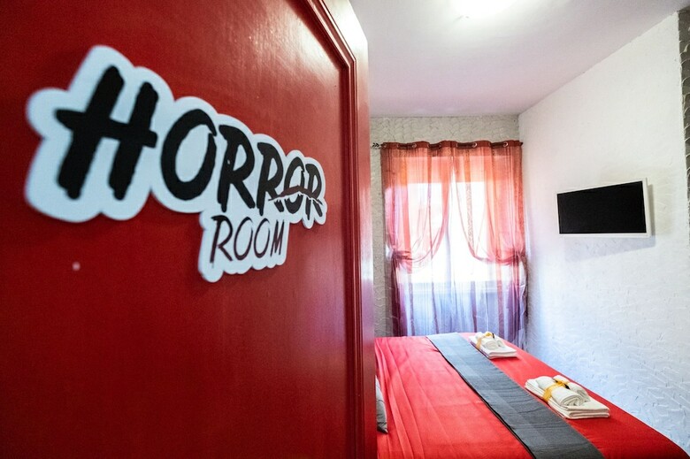Hotel Cineroma Guesthouse
