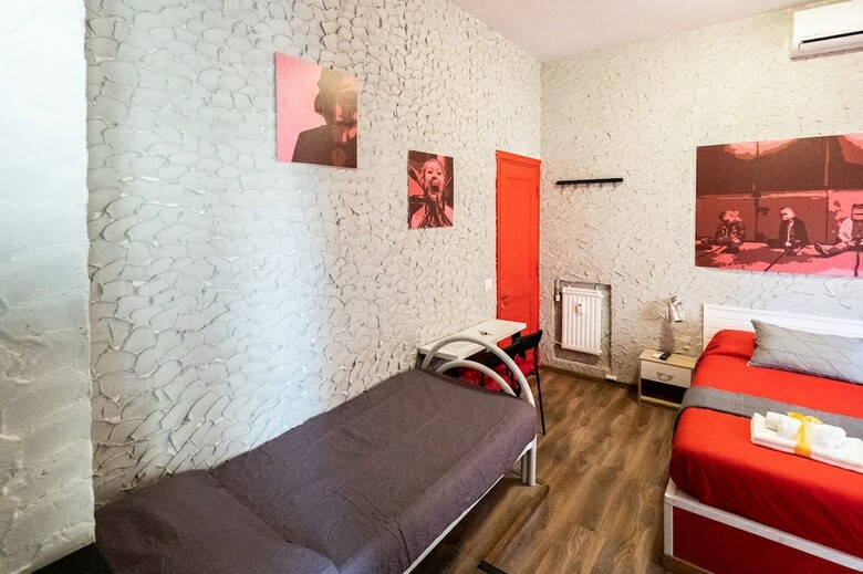 Hotel Cineroma Guesthouse
