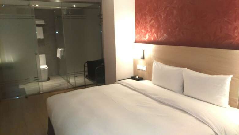 Lucky Apple Hotel