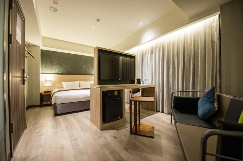 Lucky Apple Hotel