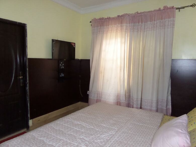 Hotel West Gate Gold Suites And Resorts