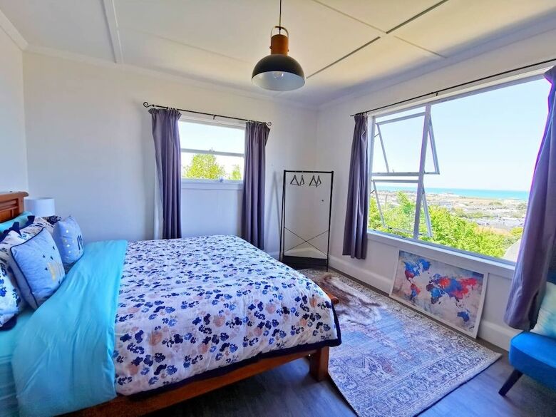 180 Degrees Sea View House
