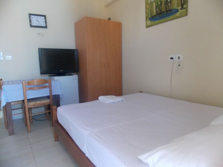 Camela Apartments