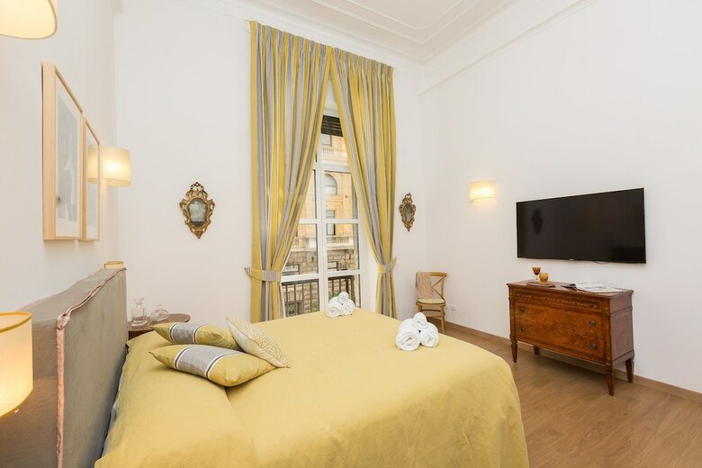 Prestigious Apartment Via Barberini