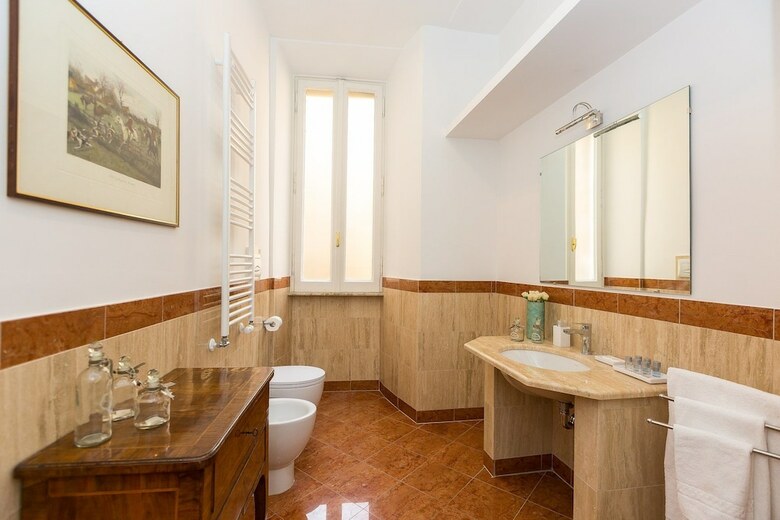 Prestigious Apartment Via Barberini