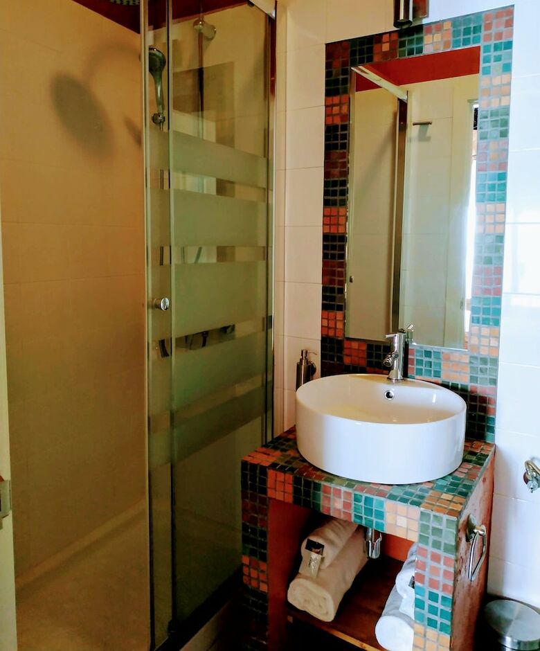 Artistic B&B