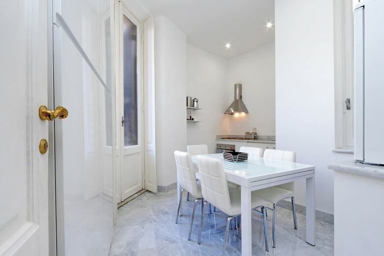 Prestigious Apartment Via Veneto