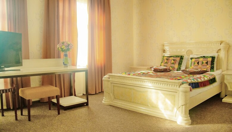 Star Hotel